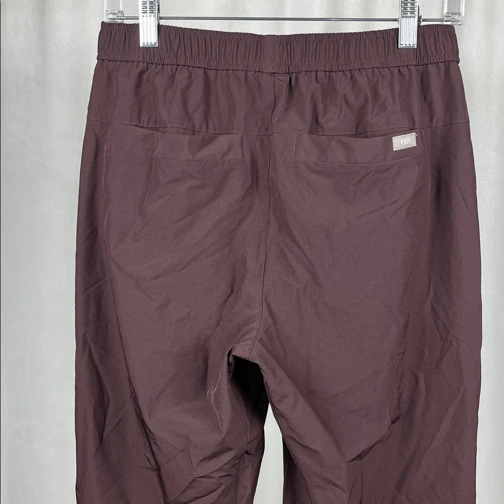 Figs Tansen Men’s Jogger Freex Jogger in Dark Fig.‎